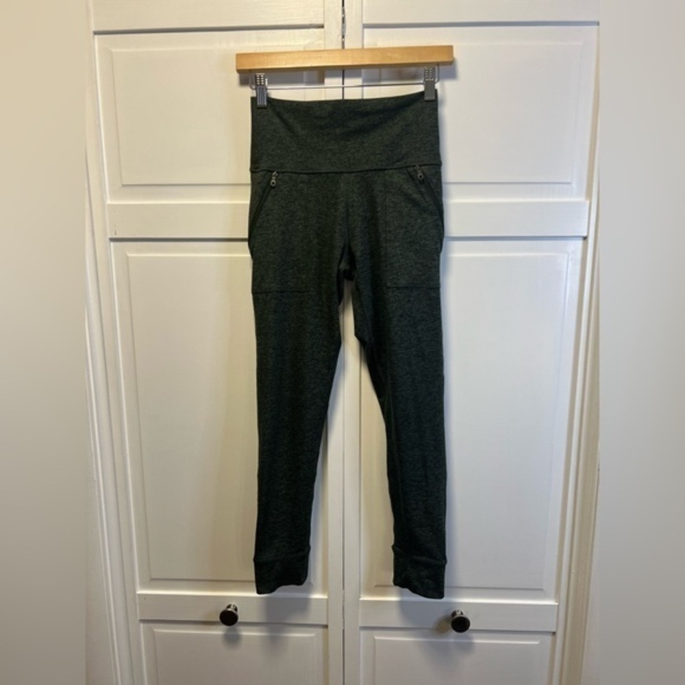 Offline By Aerie The Hugger Hi-Rise Leggings Size Women’s Medium Color Green